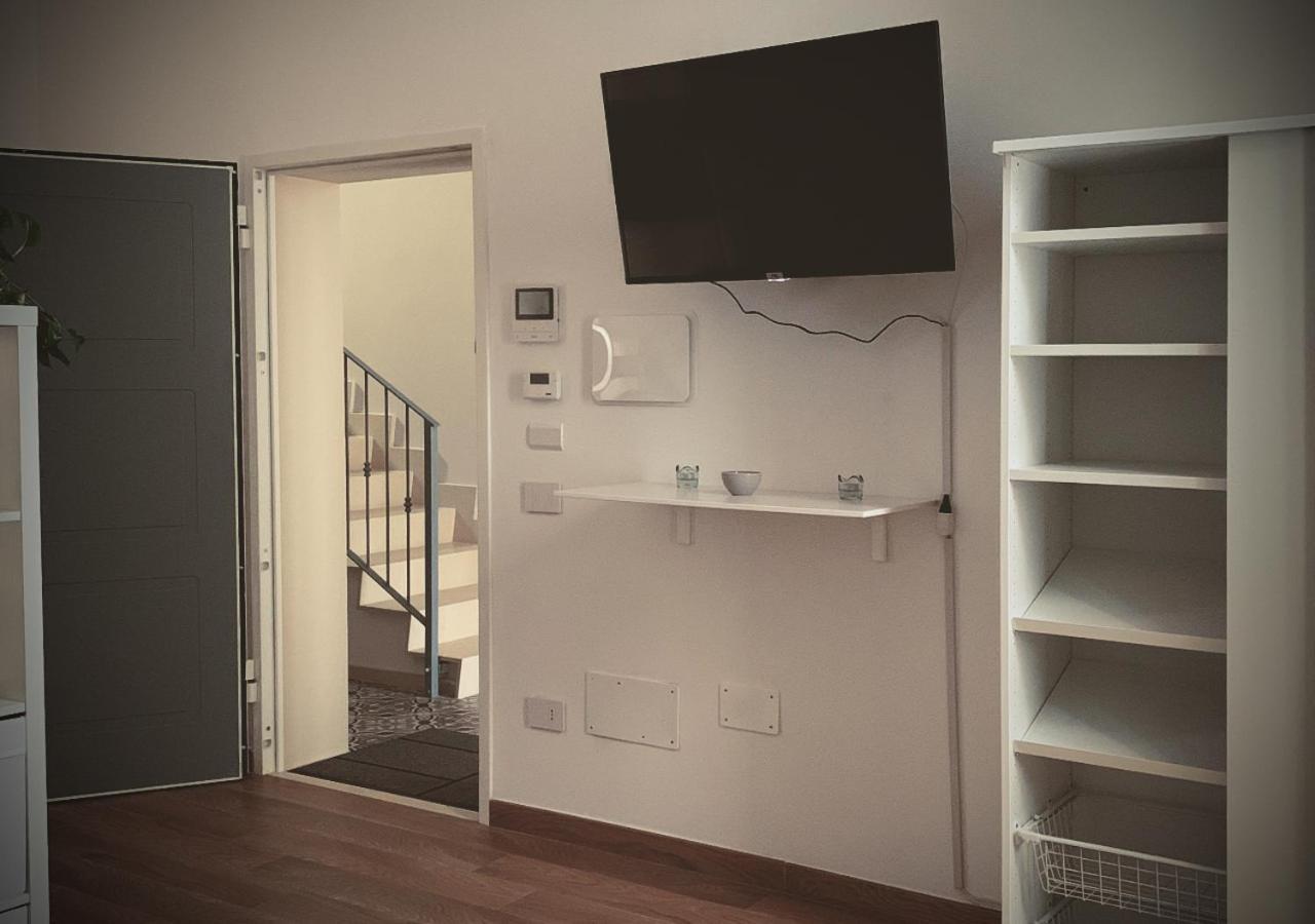 Satyria Apartments Taranto Ngoại thất bức ảnh
